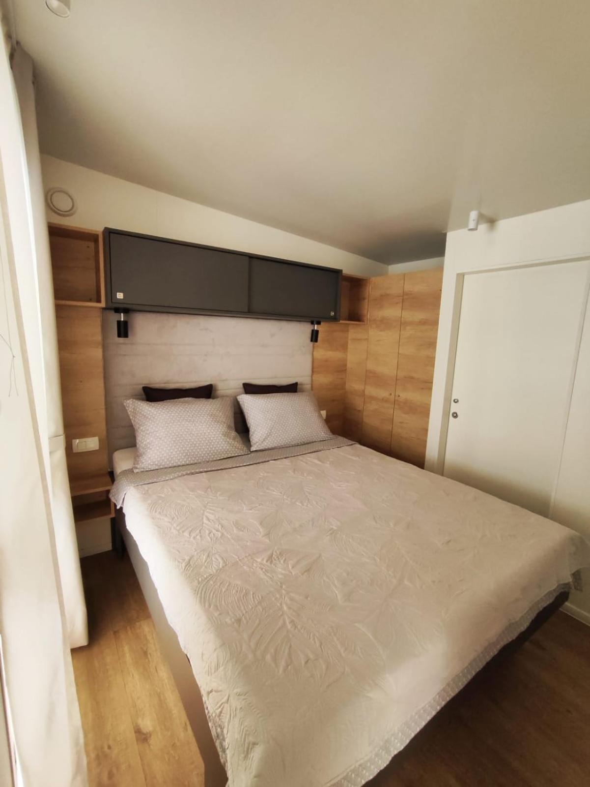 Mobile Home Kala Biograd Na Moru Extérieur photo
